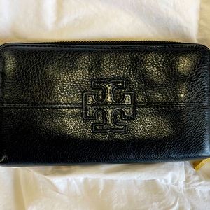 Tory Burch pebble leather wallet